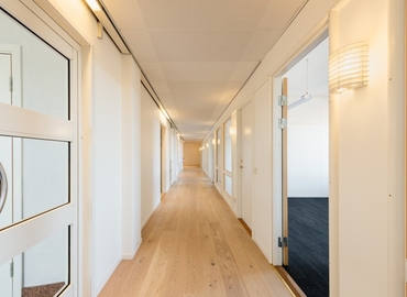 Kontorsplatser(Yta:210 m²)	för uthyrning i Johanneslundsvägen 4, 194 61 Upplands Väsby. WiFi-anslutning ingår | MatchOffice.se