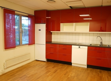 Kontorsplatser(Yta:287 m²)	för uthyrning i Arlandastad, Maskingatan 5, 195 60 Sigtuna. WiFi-anslutning ingår | MatchOffice.se