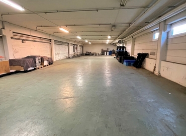 Lager(Yta:950 m²) att hyra i Åskvädersgatan 1, 418 34 Västra Hisingen. Inga extra avgifter | MatchOffice.se																	