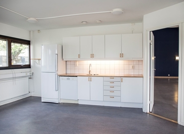 264 m² Commercial warehouse up for rent in Burlov, Arlöv (232 37) - 5 | MatchOffice.com