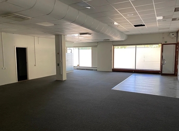 Butikslokal(Yta:230 m²) för uthyrning i Hässelby torg 20, 165 55 Vällingby. Lång- och korttidsuthyrning | MatchOffice.se