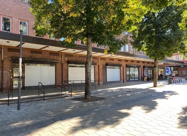 Butikslokal(Yta:230 m²) för uthyrning i Hässelby torg 20, 165 55 Vällingby. Inga extra avgifter | MatchOffice.se
