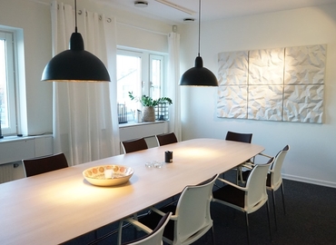 Kontorsplatser(Yta:315 m²)	för uthyrning i Bergtorpsvägen 43 A, 183 64 Täby. WiFi-anslutning ingår | MatchOffice.se