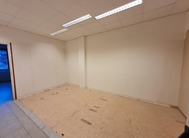 347 m² Commercial shop for rent in Stockholm Norrort, Nymärsta Kulle 2 (195 30) - 7 | MatchOffice.com