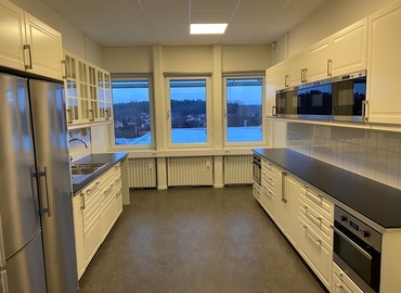 Kontorslokaler(Yta:653 m²) för uthyrning i Linta gårdsväg 5, 168 74 Bromma. Inga extra avgifter | MatchOffice.se