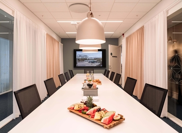 Mötesrum(Yta:100 m²) att hyra i Elektrogatan 10, 171 54 Solna. Bra läge | MatchOffice.se