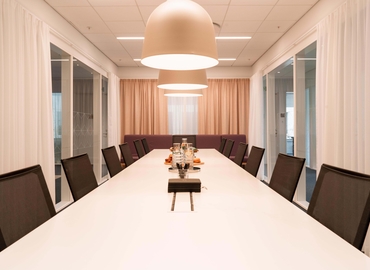 Konferensrum(Yta:100 m²) att hyra i Elektrogatan 10, 171 54 Solna. Inga extra avgifter | MatchOffice.se