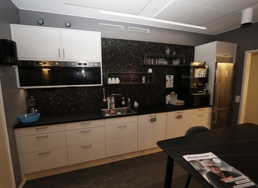 Kontorshotell(Yta:15 m²) att hyra i Hulda Lindgrens gata 8, 421 31 Askim-Frölunda-Högsbo. Bra läge | MatchOffice.se