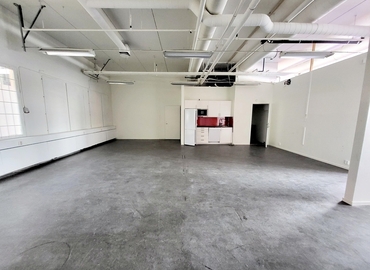 140 m² Commercial shop for rent in Sollentuna, Sollentuna (192 68) - 2 | MatchOffice