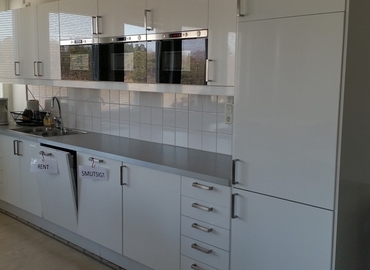 Affärscentrum(Yta:40 m²) att hyra i Linta gårdsväg 5, 168 74 Bromma. Fullt utbud av faciliteter | MatchOffice.se