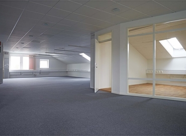 Kontorsplatser(Yta:287 m²)	för uthyrning i Finlandsgatan 34, 164 74 Kista. WiFi-anslutning ingår | MatchOffice.se