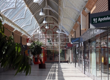 Butik(Yta:28 m²) för uthyrning i Tensta Centrum, 163 53 Spånga. Inga extra avgifter | MatchOffice.se