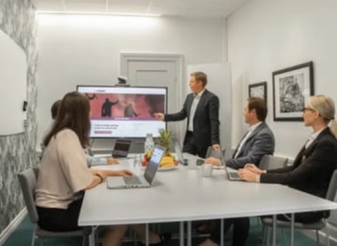 Konferenslokaler(Yta:20 m²) för uthyrning i Drottninggatan 86, 111 36 Norrmalm. WiFi-anslutning ingår | MatchOffice.se