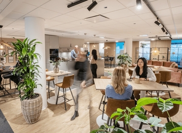 Affärscentrum(Yta:300 m²) att hyra i Torshamnsgatan 27, 164 40 Kista. Fullt utbud av faciliteter | MatchOffice.se