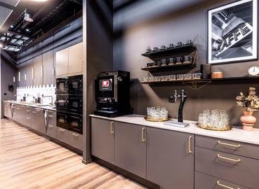 Affärscentrum(Yta:165 m²) för uthyrning i Gävle, Skolgången 15, 802 57 Gävle. Fullt utbud av faciliteter | MatchOffice.se
