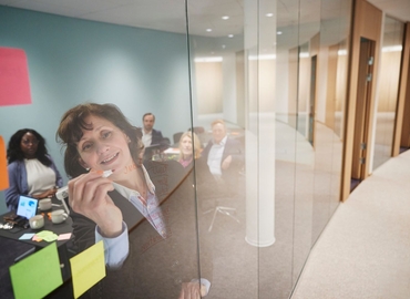 Kontorsplatser(Yta:800 m²)	för uthyrning i Hagaesplanaden 4, 113 68 Solna. WiFi-anslutning ingår | MatchOffice.se