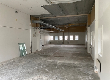 Lager(Yta:160 m²) för uthyrning i Gunnebogatan 32, 163 53 Spånga. Bra läge | MatchOffice.se																	