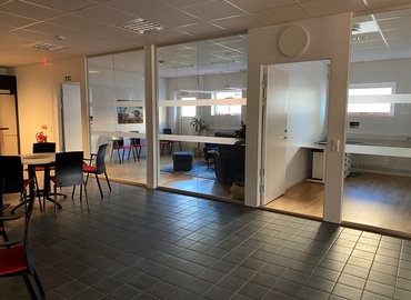 Kontorshotell(Yta:26 m²) för uthyrning i Östra Järnvägsgatan 8, 745 37 Enköping. Tillgång 24/7 | MatchOffice.se