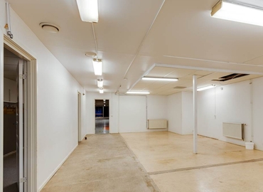 Lagerlokal(Yta:2699 m²) att hyra i Kummingatan 9, 424 43 Angered. Endast från verifierade hyresvärdar | MatchOffice.se																	