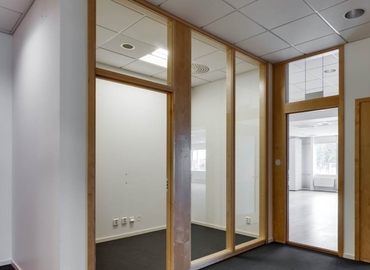 Kontor(Yta:2799 m²)	att hyra i Sörredsplatsen 1, 418 78 Torslanda. WiFi-anslutning ingår | MatchOffice.se
