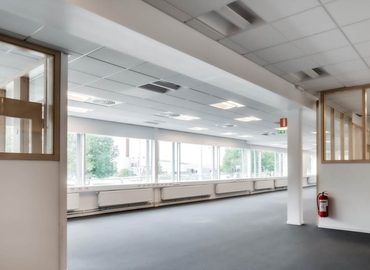 Kontorsplatser(Yta:2799 m²)	att hyra i Sörredsplatsen 1, 418 78 Torslanda. WiFi-anslutning ingår | MatchOffice.se