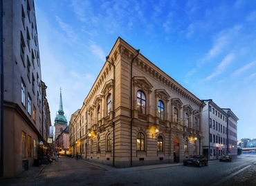Flexibel arbetsplats(Yta:150 m²) för uthyrning i Lilla Nygatan 23, 111 28 Södermalm. Inga extra avgifter | MatchOffice.se