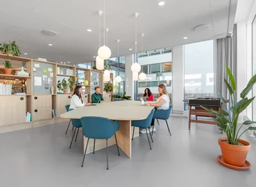 Coworking utrymme(Yta:70 m²) för uthyrning i Theres Svenssons gata 13, 417 55 Göteborg Centrum. Lång- och korttidsuthyrning | MatchOffice.se