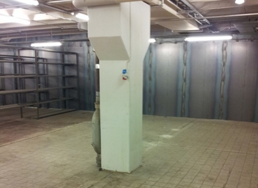 Lagerutrymme(Yta:223 m²) att hyra i Bredängstorget 1, 127 32 Skärholmen. Inga extra avgifter | MatchOffice.se																	