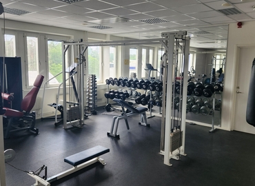 Affärscentrum(Yta:40 m²) för uthyrning i Månskärsvägen 10B, 141 75 Huddinge. WiFi-anslutning ingår | MatchOffice.se