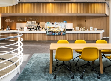 Kontorslokaler(Yta:751 m²)	för uthyrning i Kronborgsgränd 15, 164 46 Kista. Fullt utbud av faciliteter | MatchOffice.se