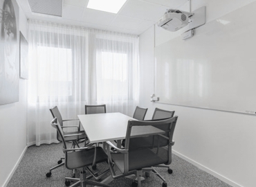 Affärscentrum(Yta:300 m²) för uthyrning i Varuvägen 9, 125 30 Älvsjö. Endast från verifierade hyresvärdar | MatchOffice.se