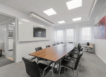 Affärscentrum(Yta:300 m²) att hyra i Varuvägen 9, 125 30 Älvsjö. WiFi-anslutning ingår | MatchOffice.se