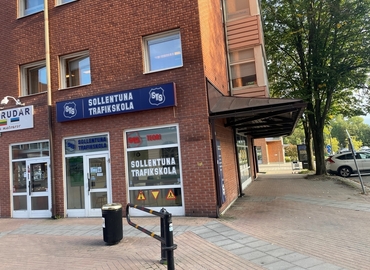 Butik(Yta:74 m²) att hyra i Sollentuna, ANIARAPLATSEN 2-4, 191 47 Sollentuna. Endast från verifierade hyresvärdar | MatchOffice.se