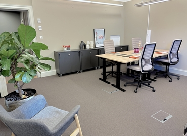 Kontorsutrymme(Yta:36 m²) att hyra i Vasagatan 28, 111 20 Norrmalm. WiFi-anslutning ingår | MatchOffice.se