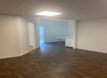 Kontor(Yta:95 m²)	för uthyrning i Rinkebytorget 1, 163 73 Spånga. WiFi-anslutning ingår | MatchOffice.se