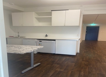 Kontorsrum(Yta:95 m²) att hyra i Rinkebytorget 1, 163 73 Spånga. Inga extra avgifter | MatchOffice.se