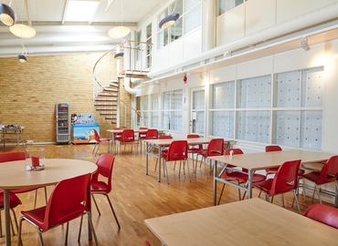 Kontor(Yta:1046 m²)	för uthyrning i Västra Hindbyvägen 14, 214 58 Fosie. Inga extra avgifter | MatchOffice.se