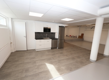 Lagerlokal(Yta:255 m²) för uthyrning i Gustaf Dalénsgatan 19, 417 05 Lundby. Inga extra avgifter | MatchOffice.se																	