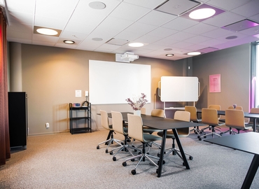 Flexibel arbetsplats(Yta:100 m²) att hyra i Hyllie Boulevard 35, 215 32 Hyllie . Fullt utbud av faciliteter | MatchOffice.se