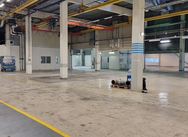 Lagerutrymme(Yta:4850 m²) för uthyrning i Västbergavägen 32, 126 30 Hägersten. Inga extra avgifter | MatchOffice.se