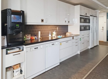 Kontorshotell(Yta:10 m²) att hyra i Gustavslundsvägen 12,Bromma, 167 51 Bromma. Lång- och korttidsuthyrning | MatchOffice.se