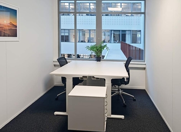 Coworking utrymme(Yta:10 m²) att hyra i Gustav III:s Boulevard 34, 169 73 Solna. Tillgång 24/7 | MatchOffice.se