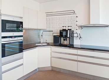 Coworking utrymme(Yta:10 m²) för uthyrning i 24 Storgatan,entréplan och femte våningen,Skåne County, 261 31 Landskrona. Handikappanpassad | MatchOffice.se