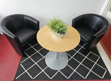 Kontorsplatser(Yta:40 m²)	för uthyrning i Månskärsvägen 10B. KungensKurva, 141 75 Huddinge. Bra läge | MatchOffice.se