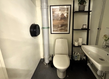 510 m² Workshop space for rent in Skarholmen, Bredängstorget 1 (127 32) - 5 | MatchOffice.com