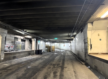 510 m² Commercial warehouse up for rent in Skarholmen, Bredängstorget 1 (127 32) - 8 | MatchOffice