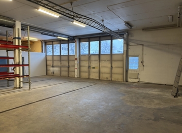 357 m² Commercial warehouse up for rent in Spanga, Gunnebogatan 32 (163 53) - 1 | MatchOffice