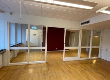 Affärscentrum(Yta:155 m²) att hyra i Malmö, Cederströmsgatan 4, 212 39 Husie. Fullt utbud av faciliteter | MatchOffice.se