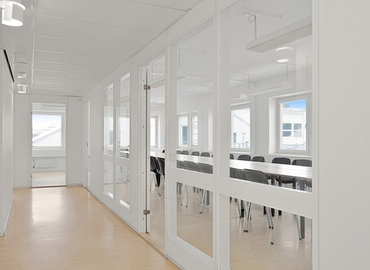 Kontorsplatser(Yta:384 m²)	att hyra i Finlandsgatan 18, 164 74 Kista. Handikappanpassad | MatchOffice.se