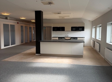Företagshotell(Yta:17 m²) för uthyrning i Gärdesgatan 4, 263 39 Höganäs. Lång- och korttidsuthyrning | MatchOffice.se